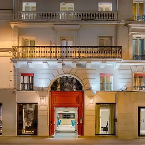 Nh Collection Ponthieu Champs-elysees 4*, Paris Fransa